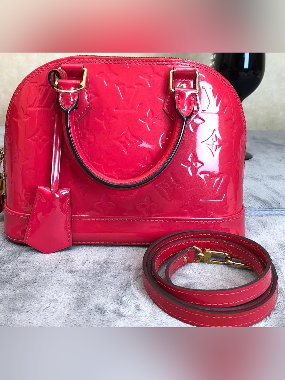 Louis Vuitton Vernis Alma BB Satchel in Bright Pink